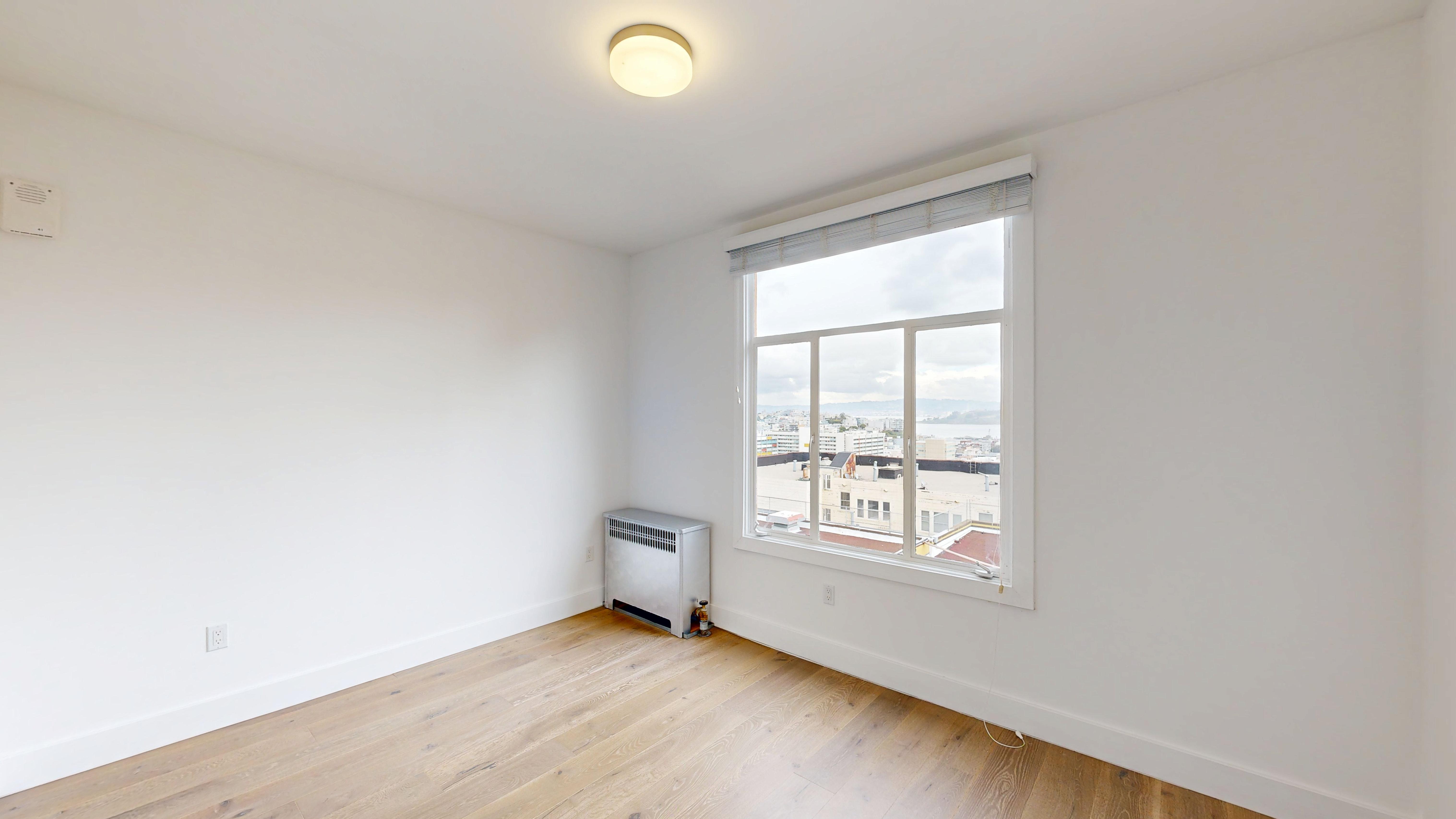 1340 Taylor Street photo 2